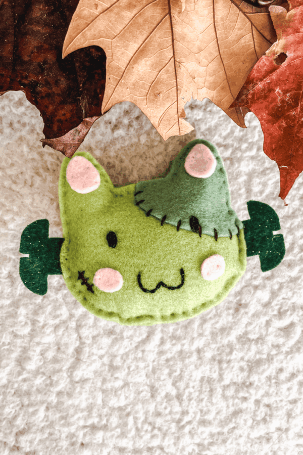 jouet pour chat halloween frankenstein herbe à chat